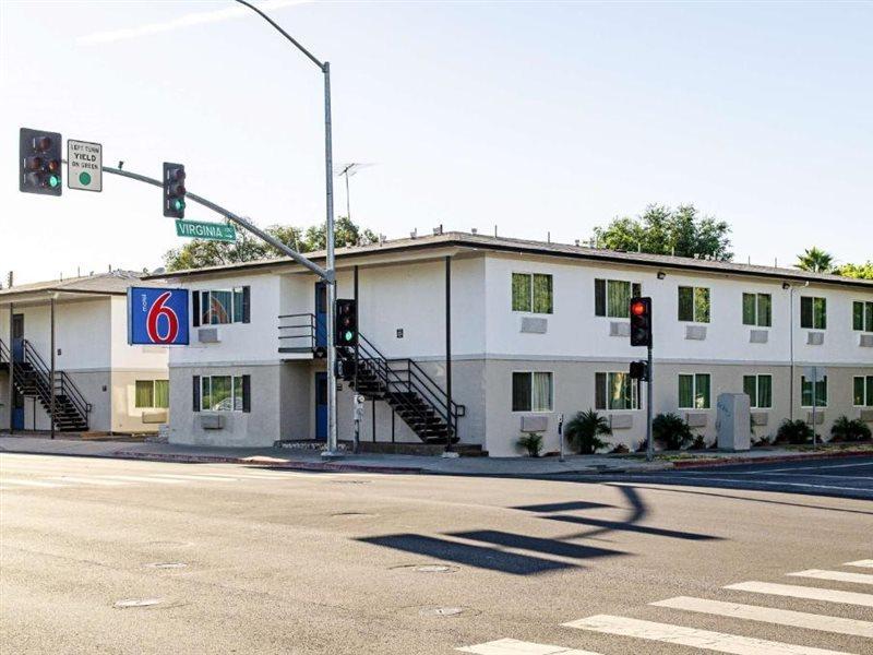 Motel 6-Modesto, Ca - Downtown Екстериор снимка