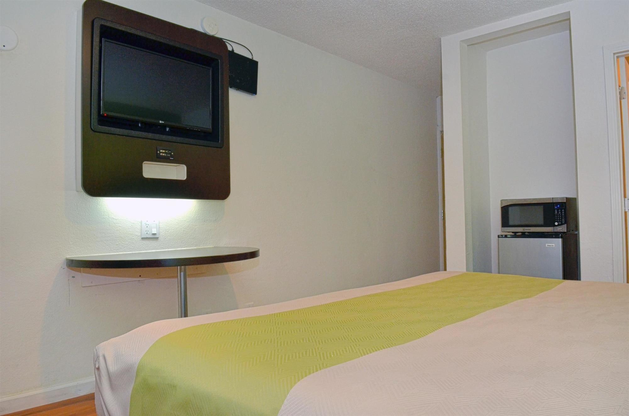 Motel 6-Modesto, Ca - Downtown Екстериор снимка
