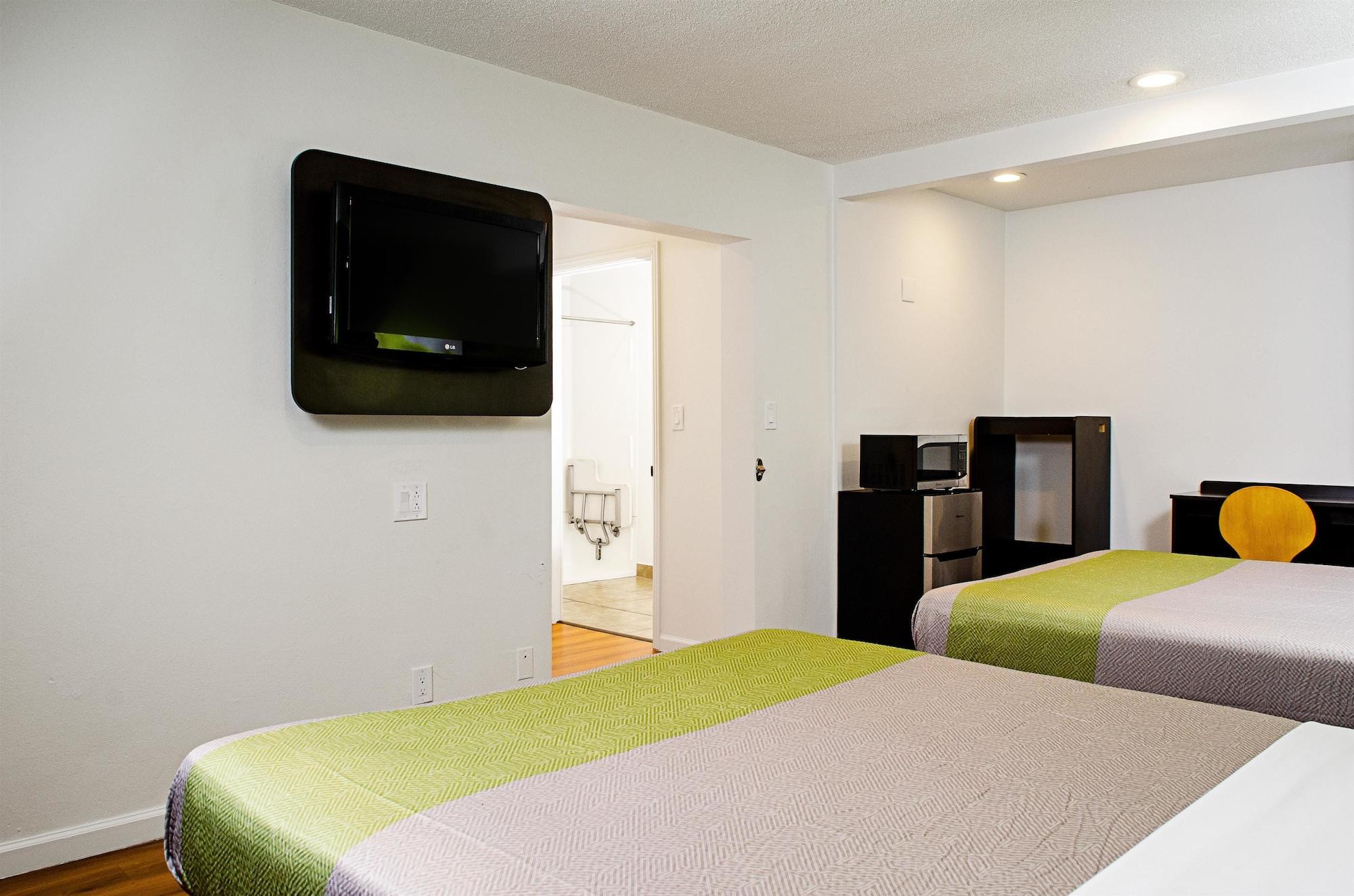 Motel 6-Modesto, Ca - Downtown Екстериор снимка