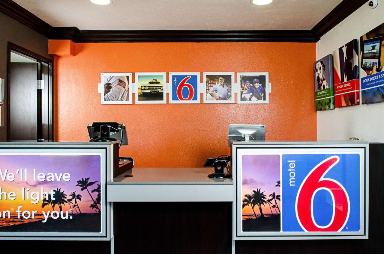 Motel 6-Modesto, Ca - Downtown Екстериор снимка