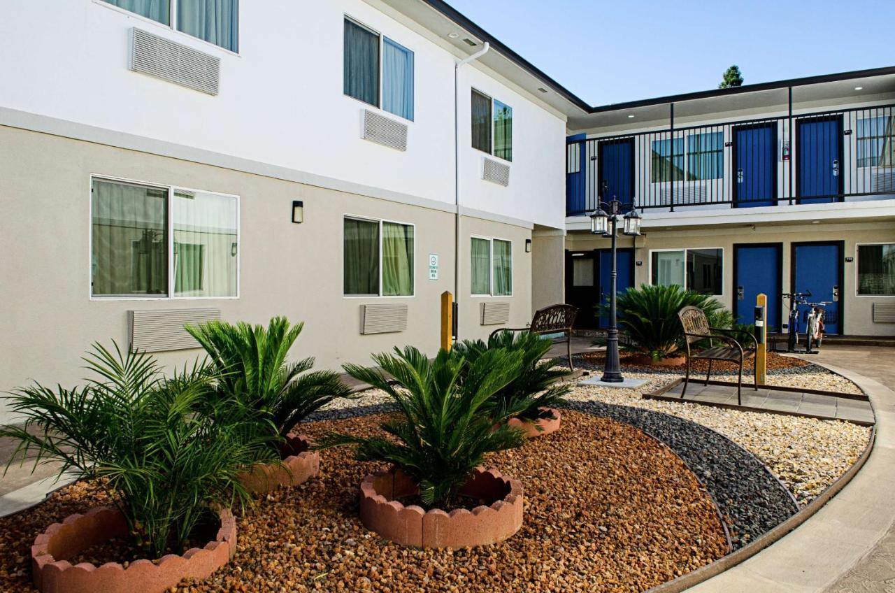 Motel 6-Modesto, Ca - Downtown Екстериор снимка