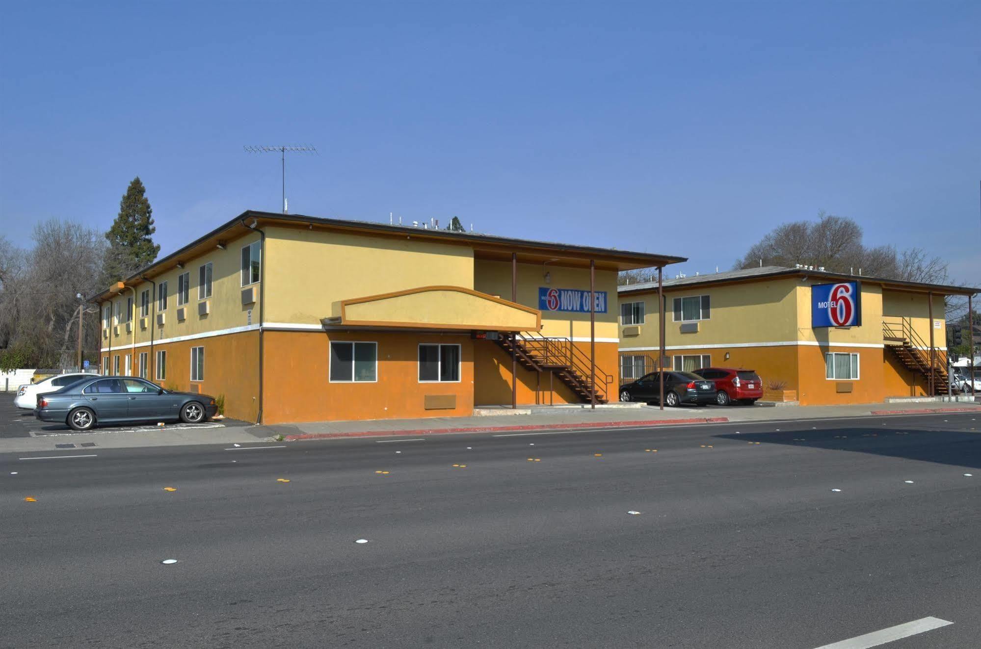 Motel 6-Modesto, Ca - Downtown Екстериор снимка
